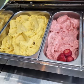 Nino's Surinam food ijs (2)